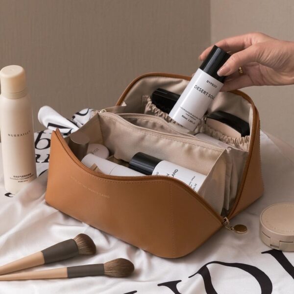 Organize Your Travel Essentials: Large Capacity Cosmetic Bag - Image 6